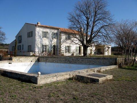 Splendid 19th Century bastide of 460 sqm, in the countryside of St Cannat.
